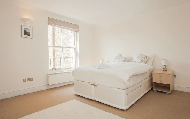Spacious South Kensington Penthouse