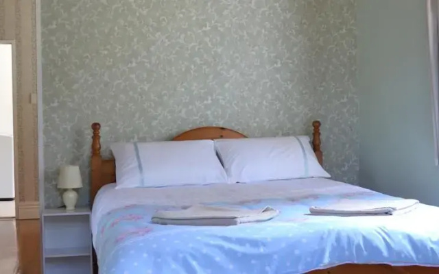 Birdsnest Holiday Home
