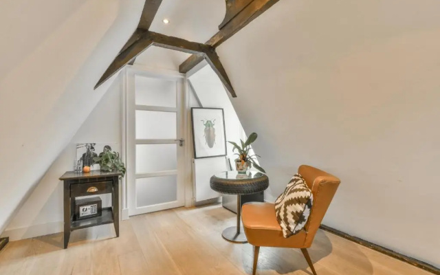 Herengracht Bed & Breakfast with canal view