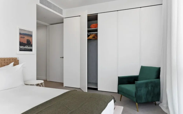Modern & elegant living Wynyard Quarter