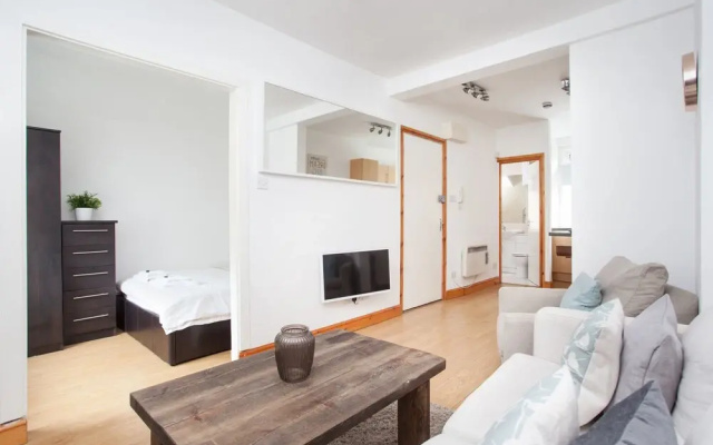 Basic Apartment for Two Amazing Location
