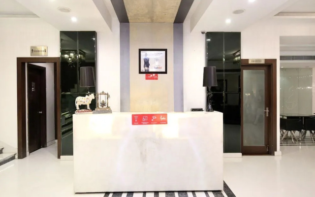 OYO 15134 Hotel Downtown