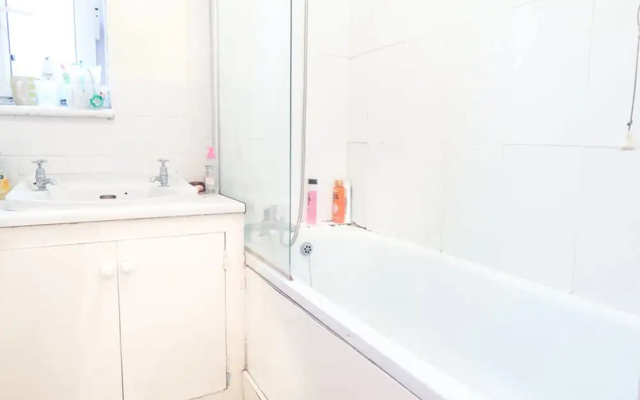 Patrick Connolly Gardens Deluxe Room