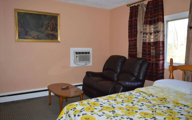 East Court Motel