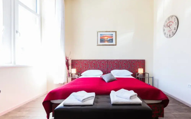 Charming and Historic Old Town Apartments