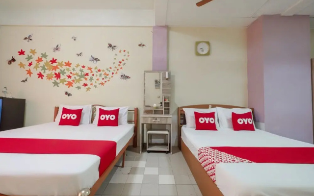 OYO 1099 Star House