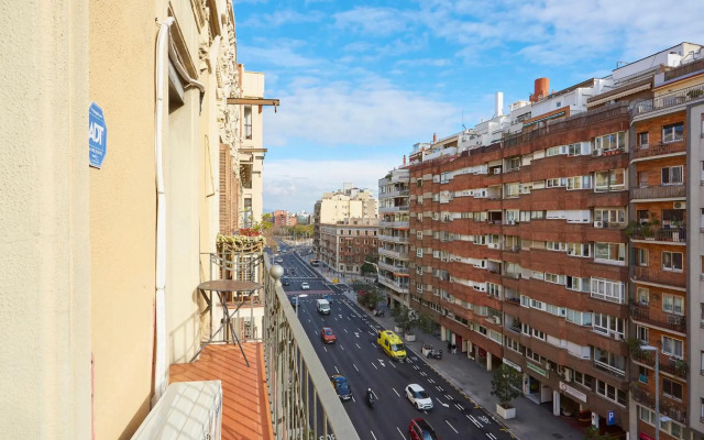 42ARA156 - Spacious apartment in Eixample