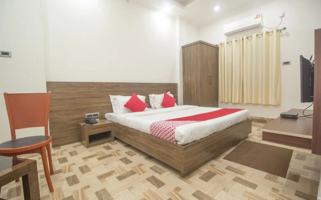OYO 29258 Hotel Debrani International