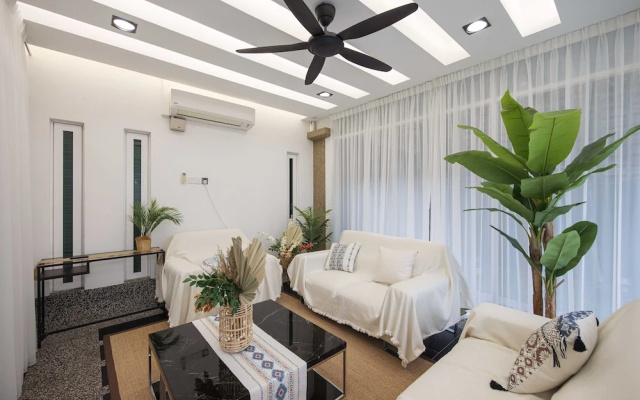 25000sqft Grand Luxe Villa PJ 13BR 42Pax