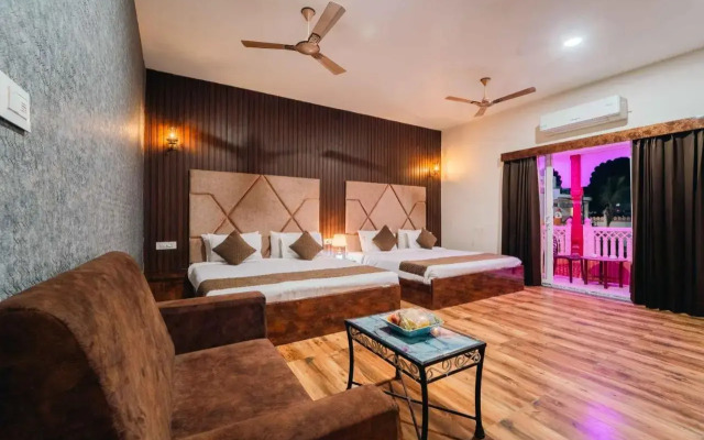 Hotal Paradise Palace Inn (Highway Hotel)