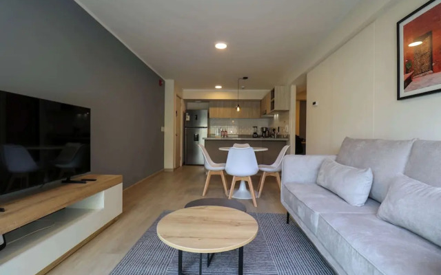 w Alluring 1BR With Balcony in Miraflores