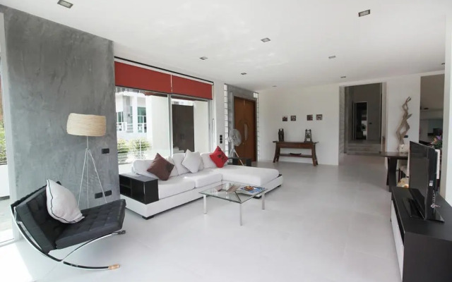 Sirirat Sea View Villa