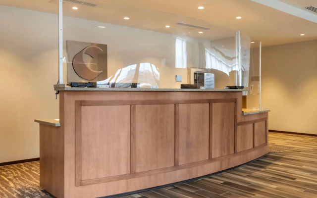 Comfort Inn & Suites Pittsburgh-Northshore