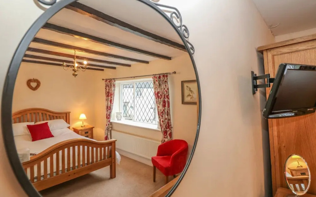 Laburnum Cottage