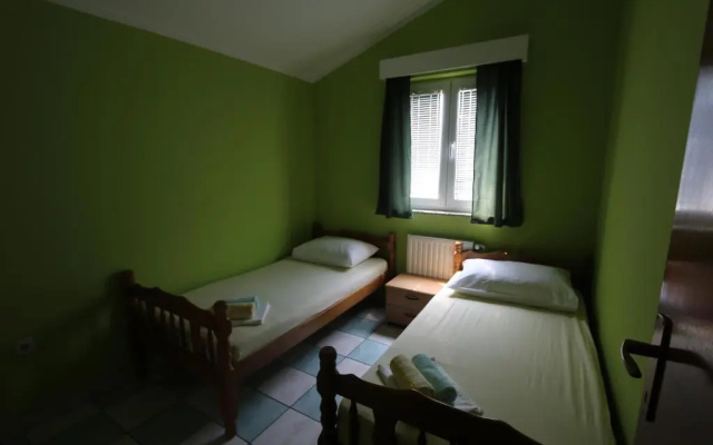 Apartments Knežević Novalja