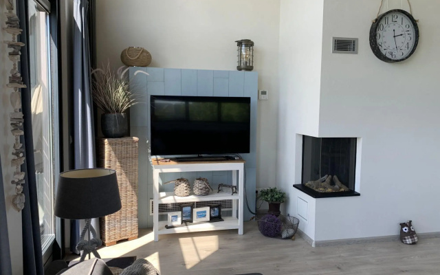 Lovely Holiday Home in Stavoren near Frisian Lakes