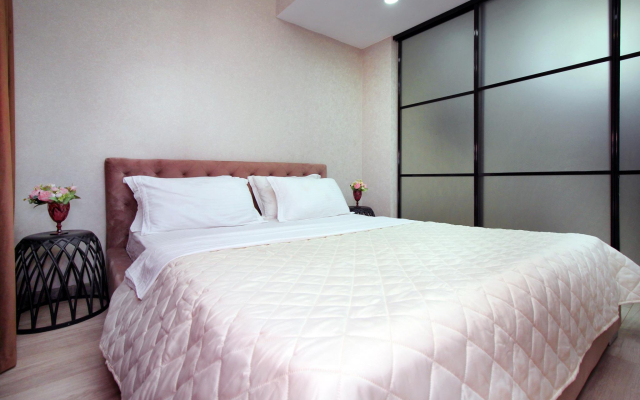 Almaty Apartments (Алматы Апартментс) на улице Тулебаева 49/1