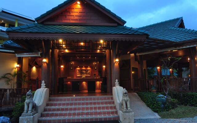 Отель Baan Karonburi Resort Пхукет вид на фасад