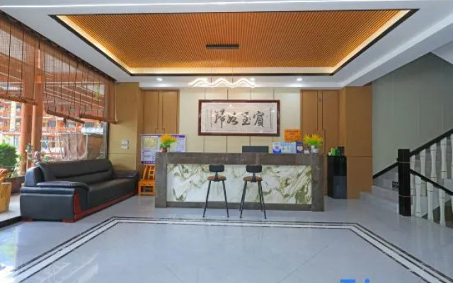 Shennongjia Plateau Red Homestay (Dajiuhu Pingqian Ancient Town Branch)