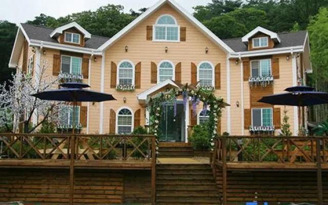 Gyeongju Tturane Pension