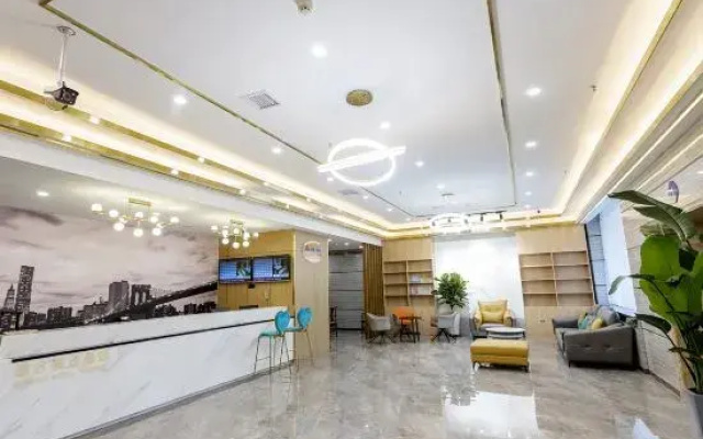 Super 8 Hotel Shihezi Century Plaza