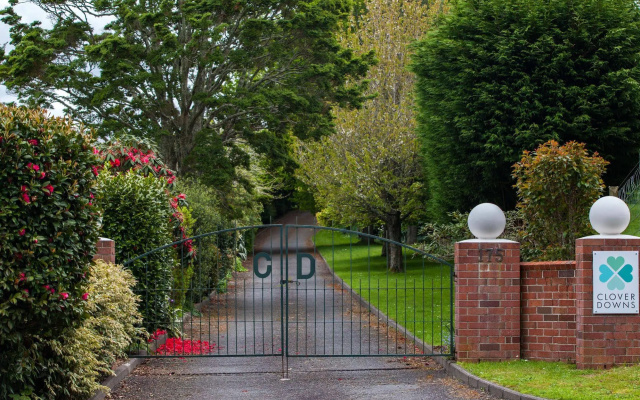 Clover Downs Estate