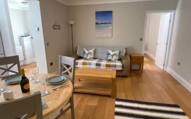 Sandown Seaside Apartment Ground Floor 4