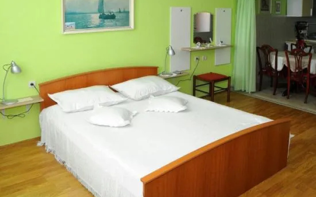 Apartments Nizetic at Waterfront