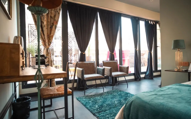 Hotel Lincoln Lounge