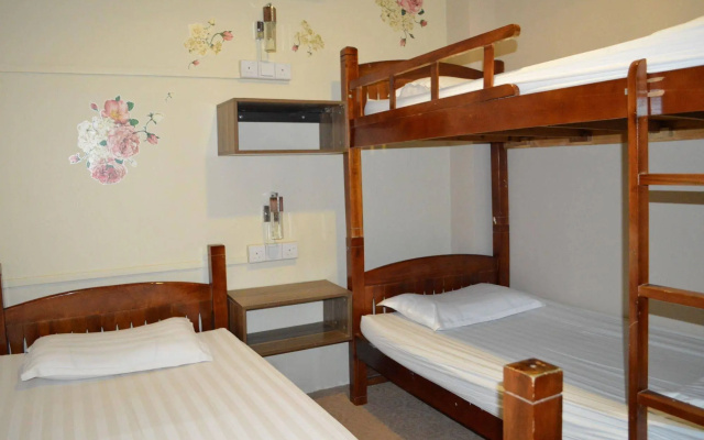 Mercury Backpackers Hostel