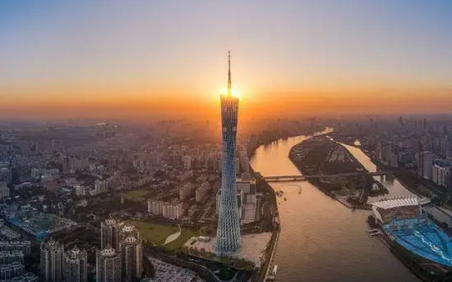 Liman Famous Apartment (Guangzhou Tianhecheng Huangcun Subway Station)