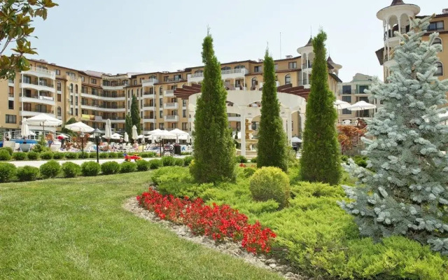 Royal Sun Apartments by PMG