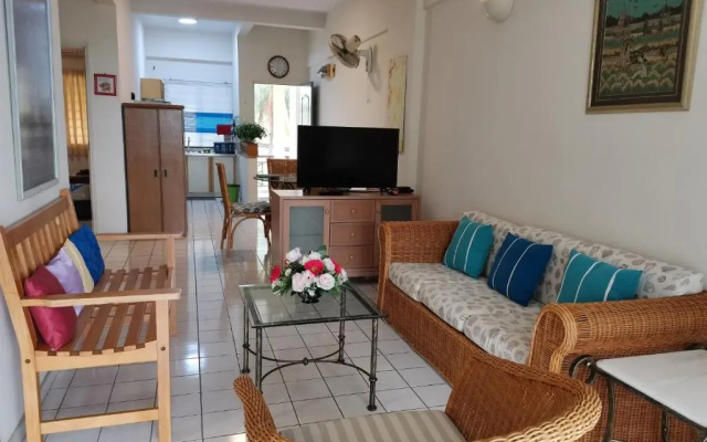 Cozy Seafront Paradise Lagoon Apartment
