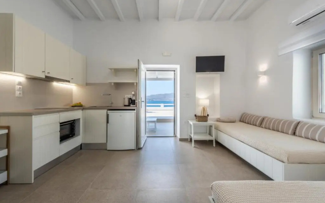 Anemi Suites
