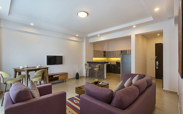 L'Aziz Suites