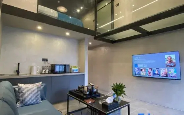 Zhuhai Low-key LOFT Suite Apartment (Huafa Shangdu Haiyin Youyicheng Branch)