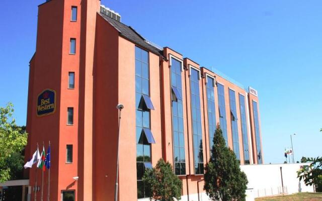 Отель Park Hotel ex. Best Western Park Hotel Болгария, Варна - отзывы, цены и фото номеров - забронировать отель Park Hotel ex. Best Western Park Hotel онлайн вид на фасад