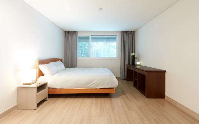 Phoenix Park Resort, Hotel & Condominium