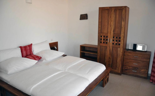 Leo's Beach Hotel & Restaurant - Adults Only