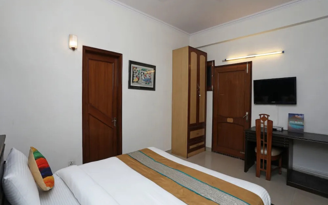 OYO 14306 Advantage Homes