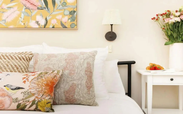 That Pink House! - comfortable home away from home