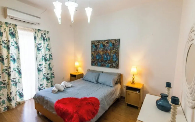 Cosy APT in Sliema- 2 mins walk from sea