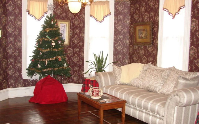 The Woodruff House B&B