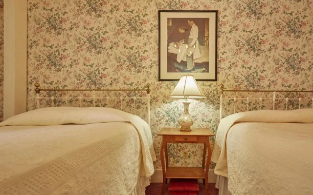 The Red Lion Inn