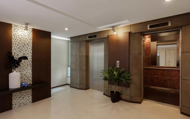 Silom Lofts Hotel