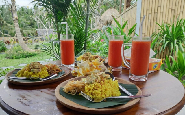 Green Coconut Cottage