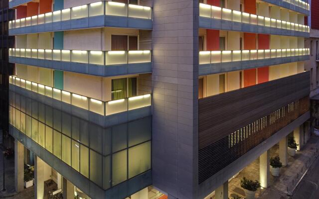 Fresh Hotel вид на фасад