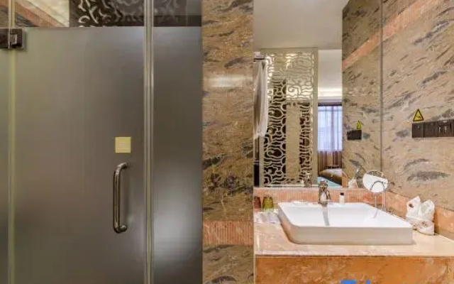 Changzhou Kaihong Four Seasons Hotel Co