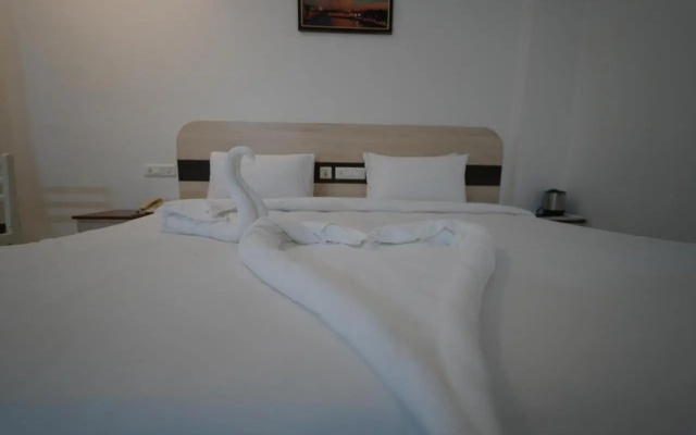 Hotel Palmyra Grand Inn