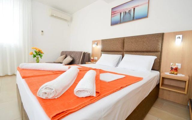 Apartments Ivanovic - Studio With Balcony and sea View